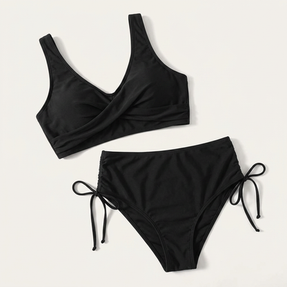Bikini dwuczęściowe – Top z krzyżowaniem i majtki z wiązaniem po bokach