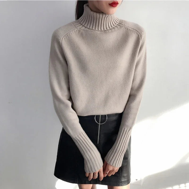 Damski sweter z domieszką kaszmiru z golfem 2