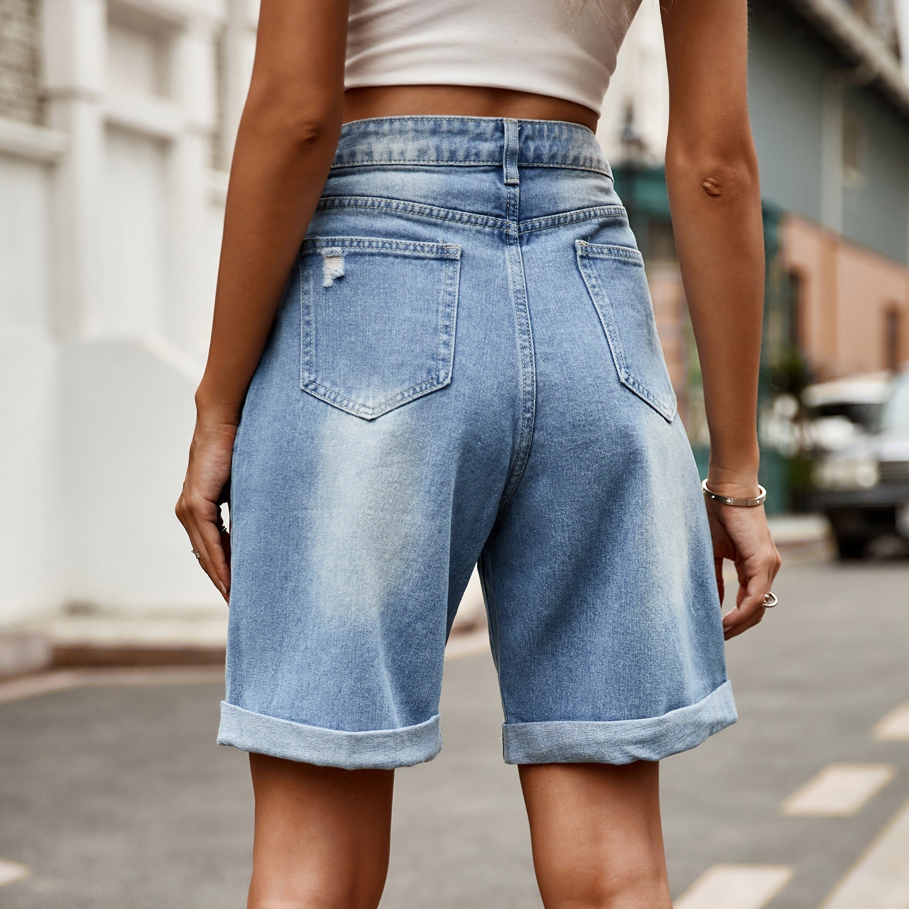 Damskie luźne szorty jeansowe z podwiniętym dołem - Heidi Fashion 2