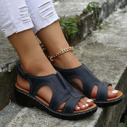 Damskie ortopedyczne sandały skórzane na wygodnym obcasie 7