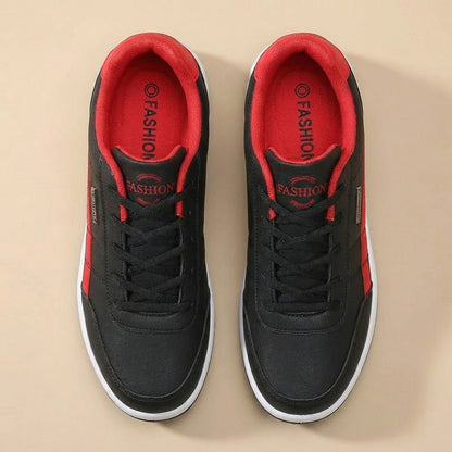 Męskie sneakersy – Detal z bocznym paskiem