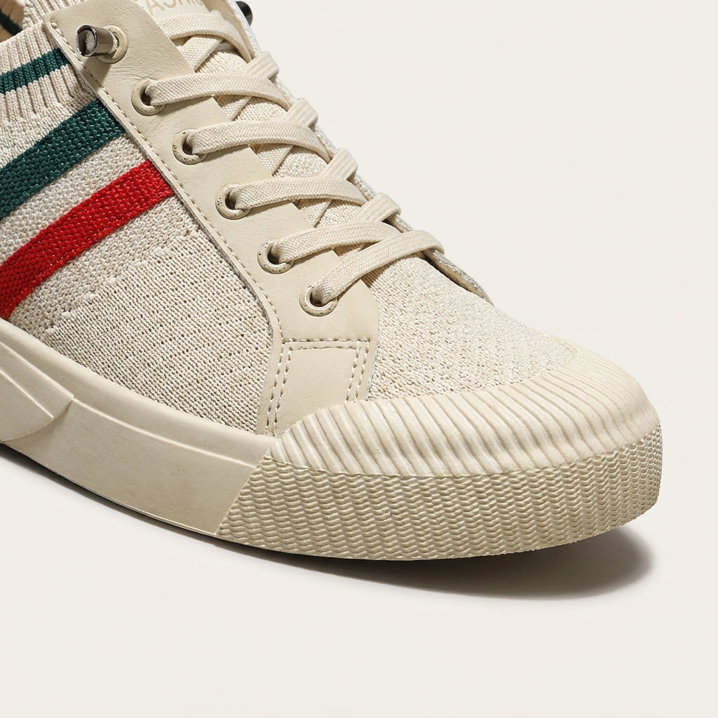 Damskie sneakersy z niską cholewką – Sznurowany fason
