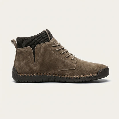 Męskie buty – Uchwyt na pięcie i sznurowane zapięcie