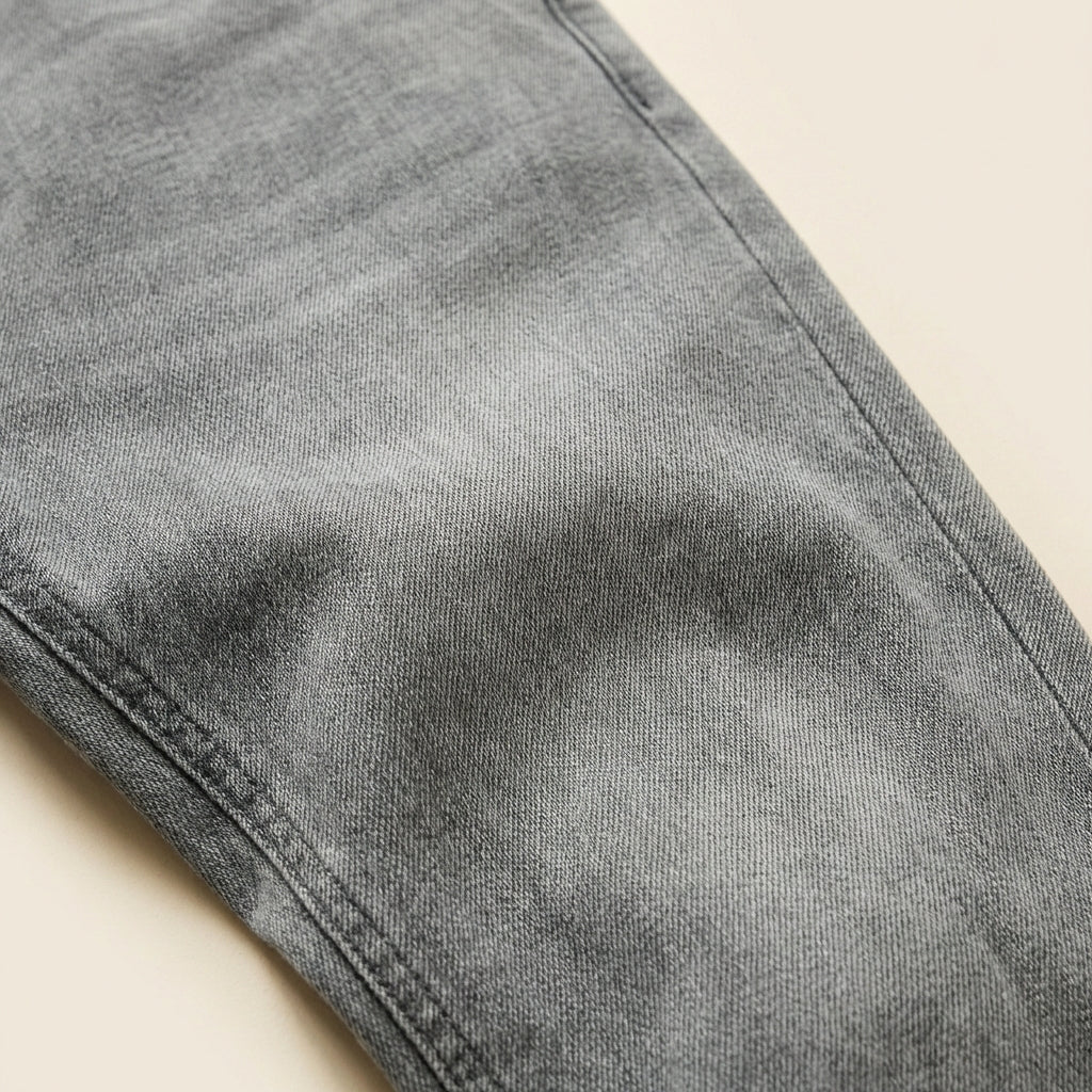 Spodnie męskie o kroju skinny – Efekt sprania i pięć kieszeni