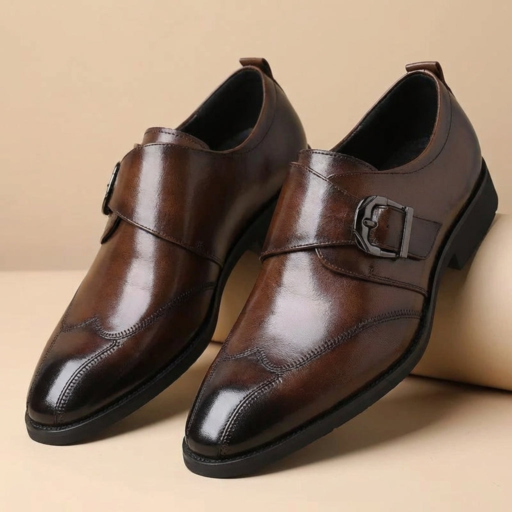 Buty męskie wsuwane – Metalowe okucia i gładka cholewka