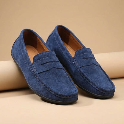 Buty męskie wsuwane – Detal typu penny loafer i wypustki na podeszwie