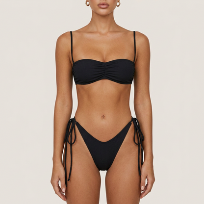 Komplet bikini damski – Góra typu bandeau z marszczeniem i dół z wysokim wycięciem