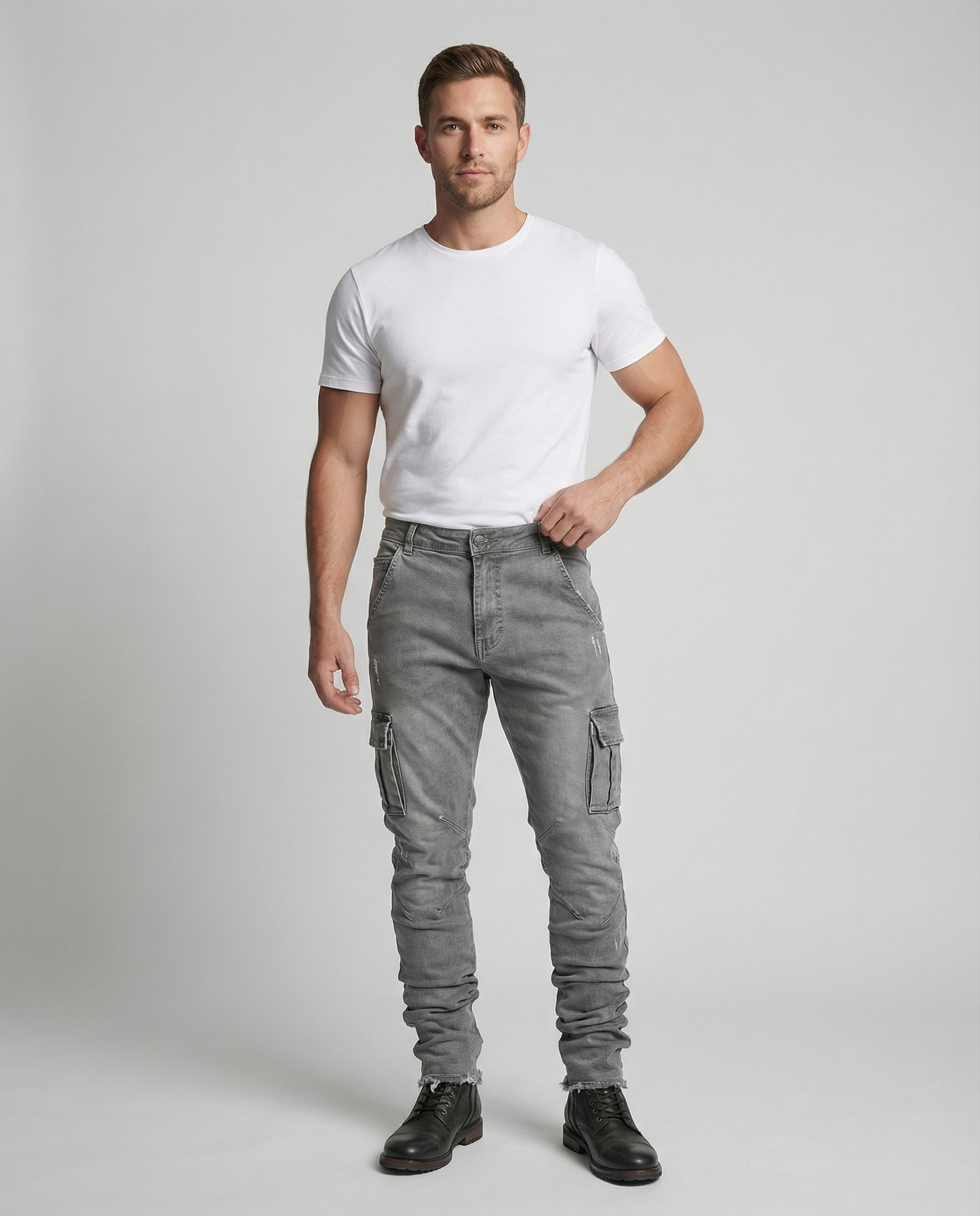 Męskie jeansy cargo o swobodnym, dopasowanym kroju z funkcjonalnymi kieszeniami - Heidi Fashion 2